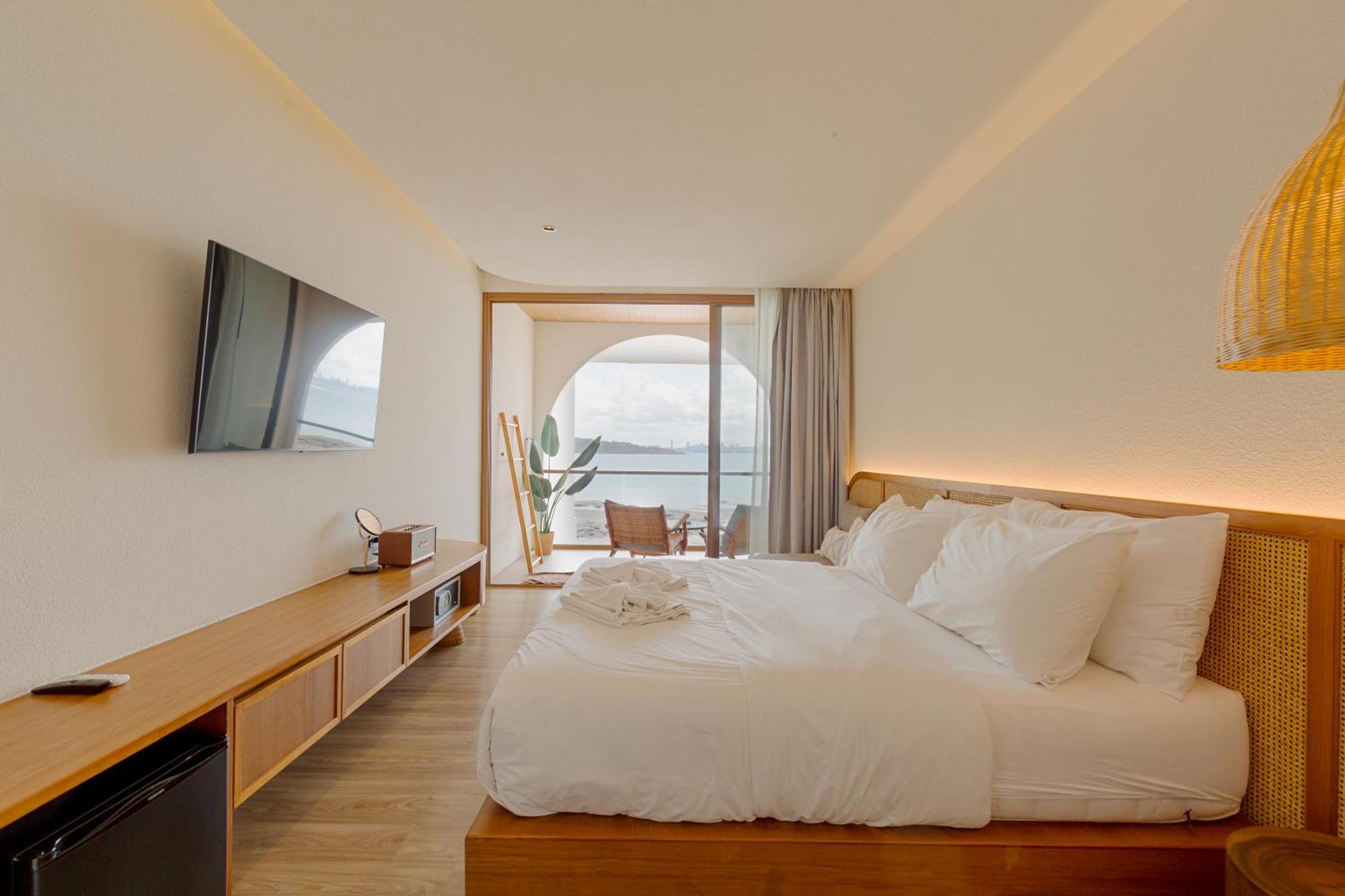 Tasana Bar And Luxury Resort Ko Lan Eksteriør bilde