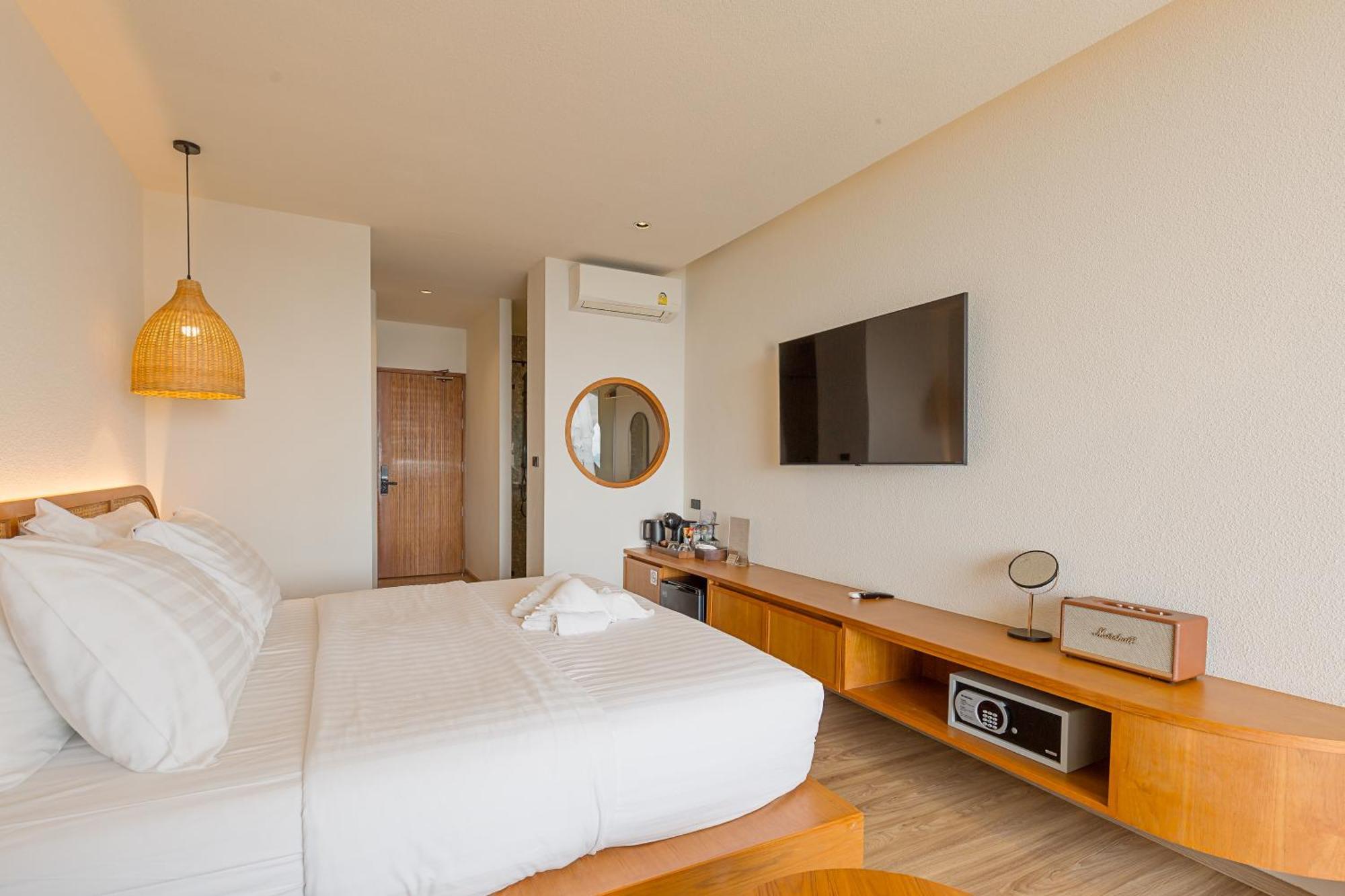 Tasana Bar And Luxury Resort Ko Lan Eksteriør bilde