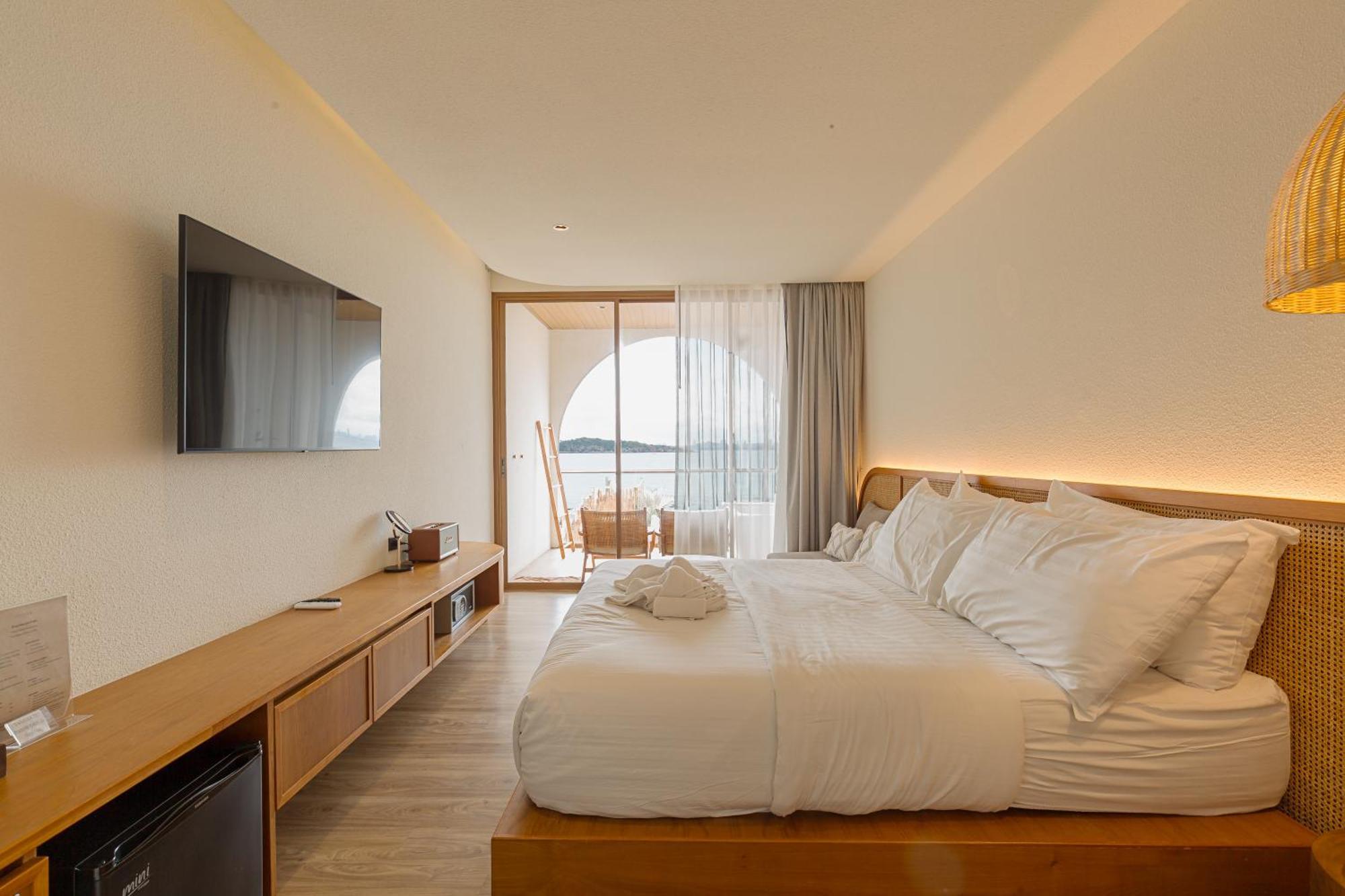 Tasana Bar And Luxury Resort Ko Lan Eksteriør bilde