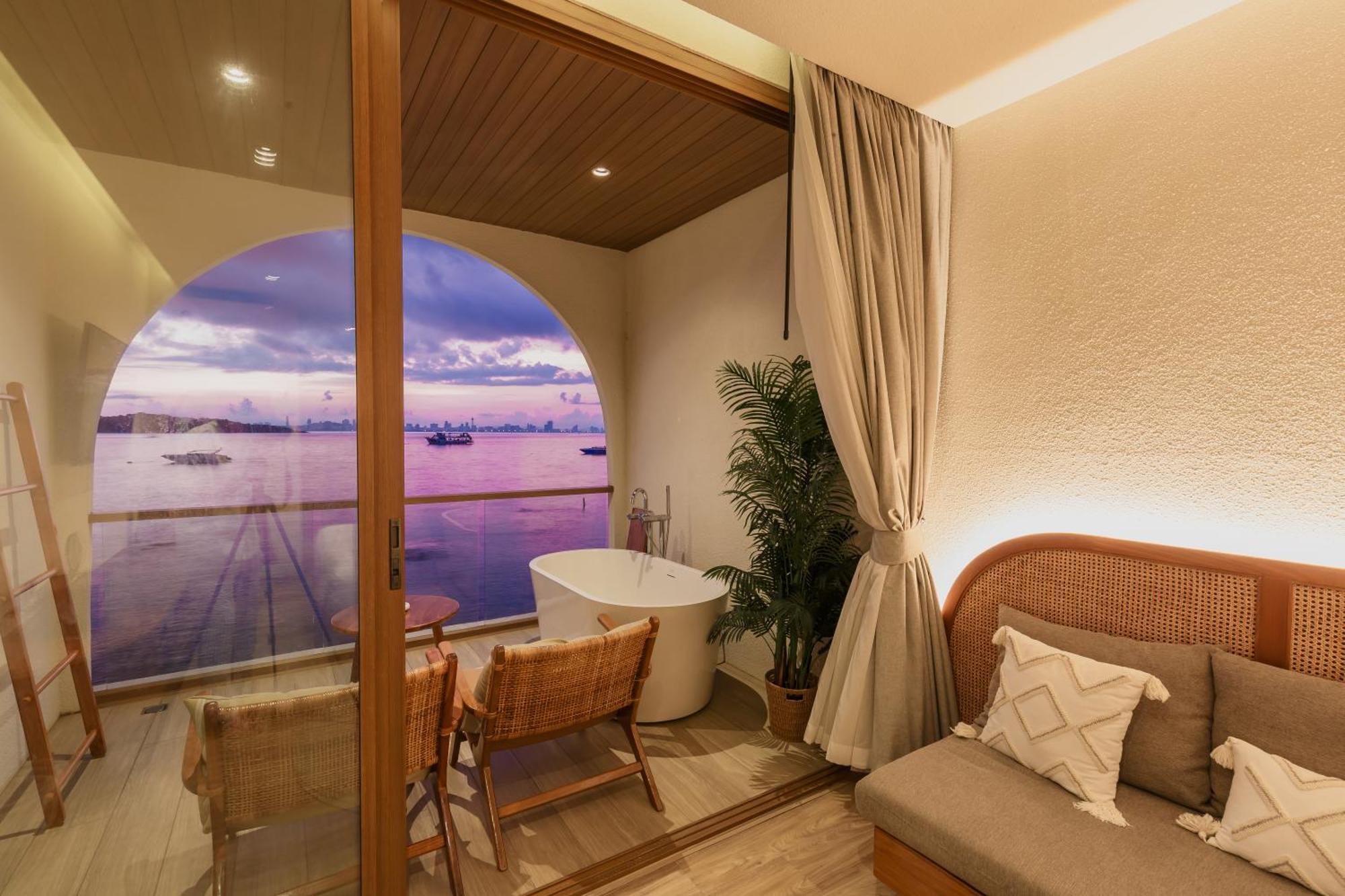 Tasana Bar And Luxury Resort Ko Lan Eksteriør bilde